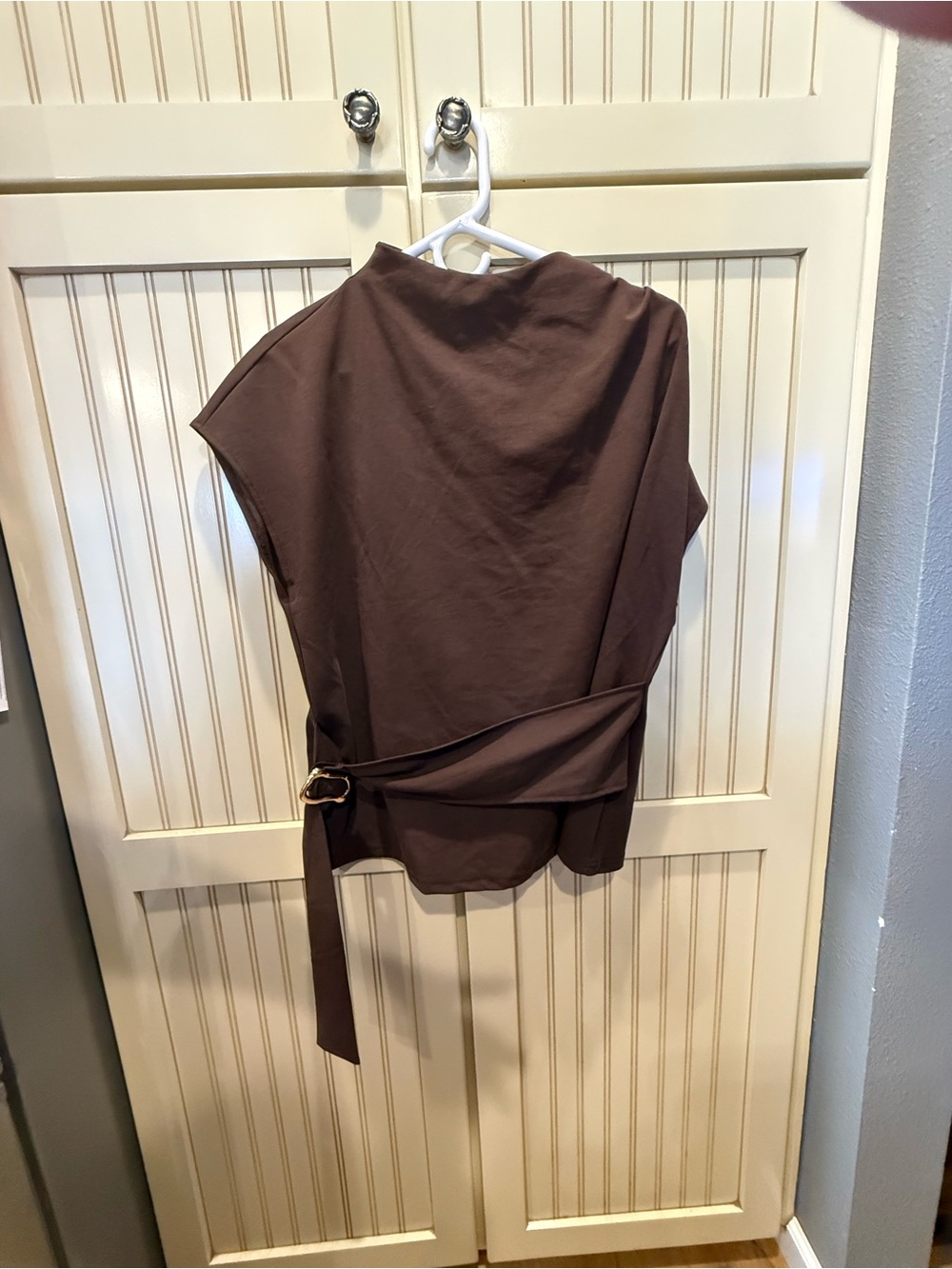 Sleeveless Brown Belted Tunic Top